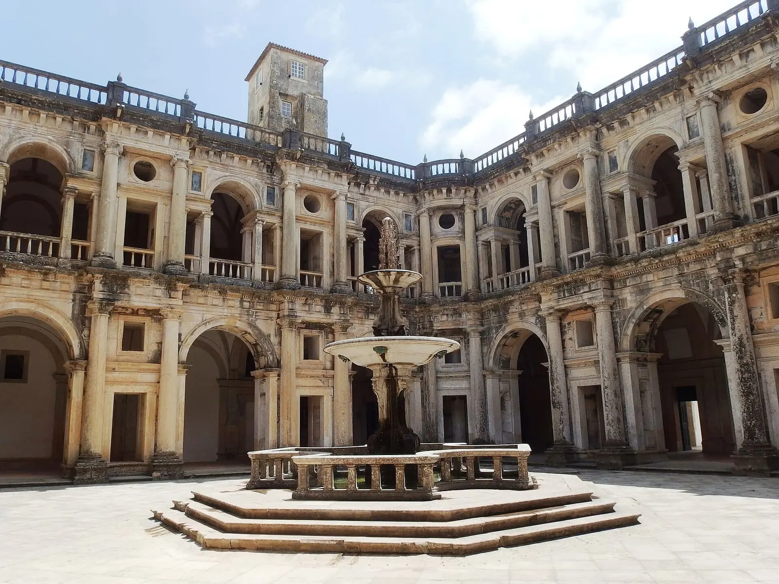Claustro de D. João III (Tomar)
