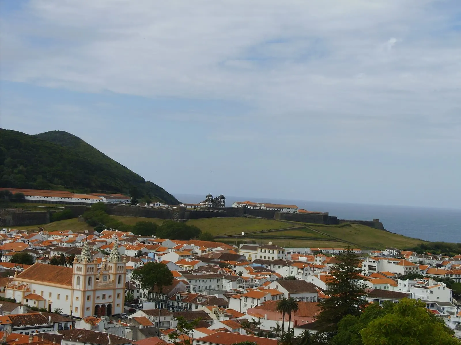 Zone centrale de la ville d'Angra do Heroísmo (Açores)