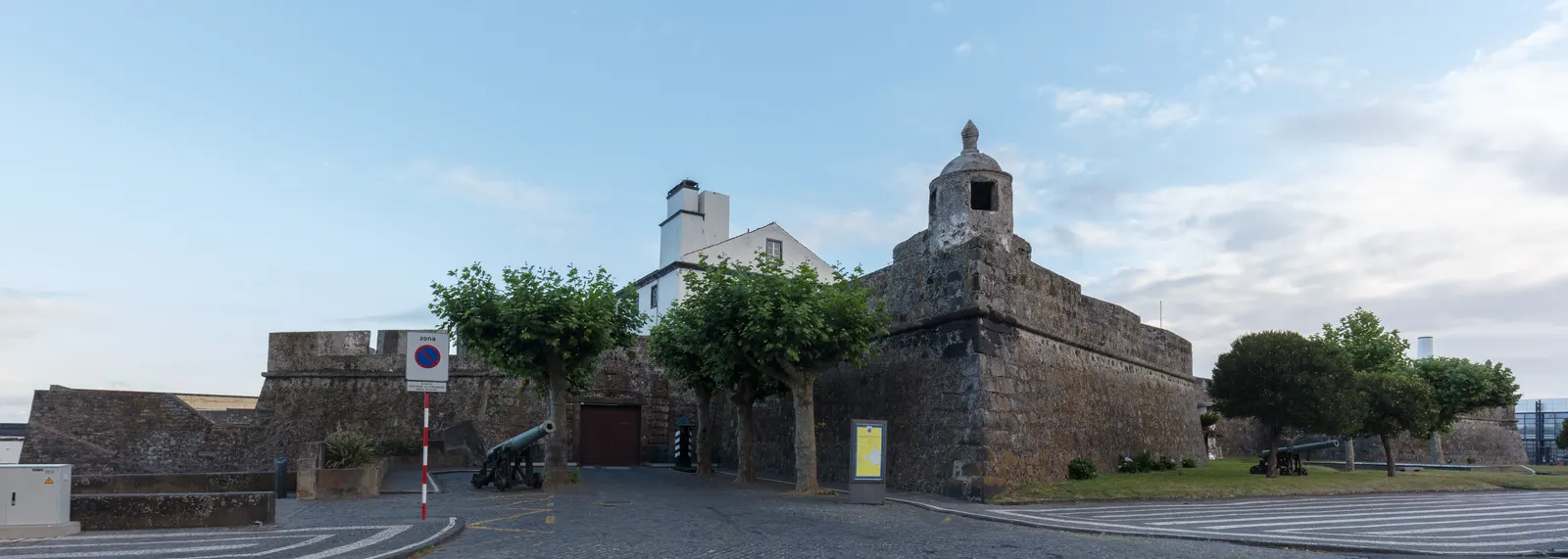 Gateway, ramparts and sentry box of São Brás Fort in Ponta Delgada, photographed in 2020