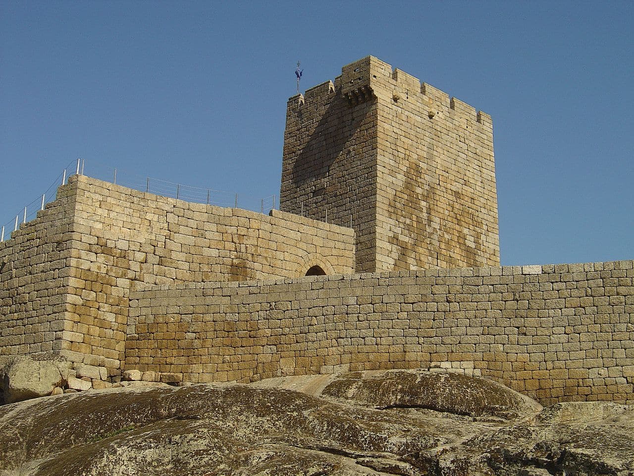Castelo de Linhares da Beira
