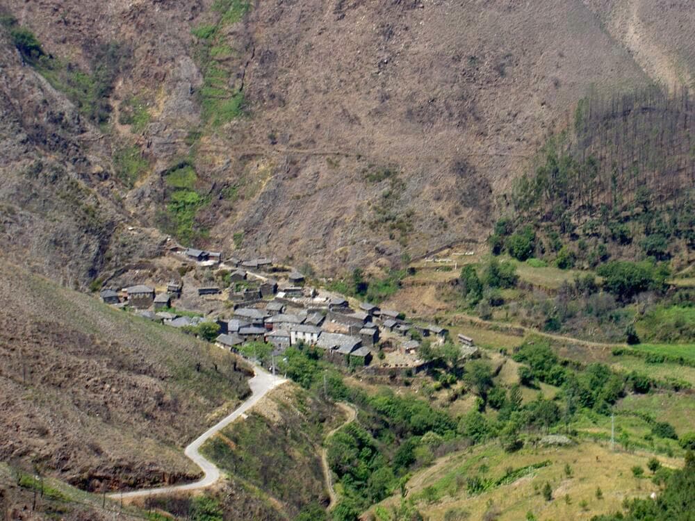 Casas de pizarra y aldeas de pizarra